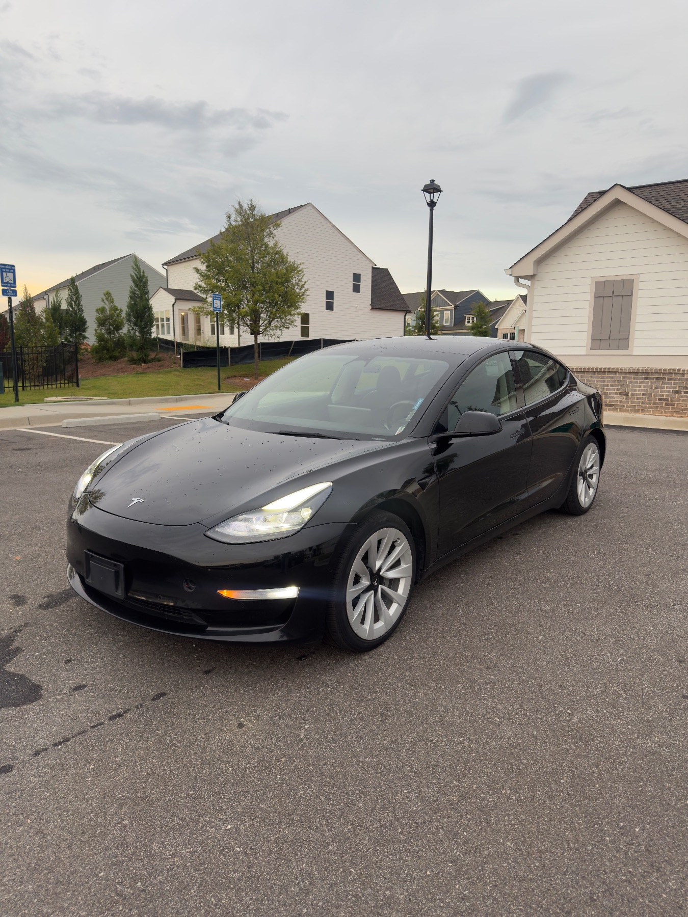 2022 Tesla Model 3 Long Range Sedan 4D