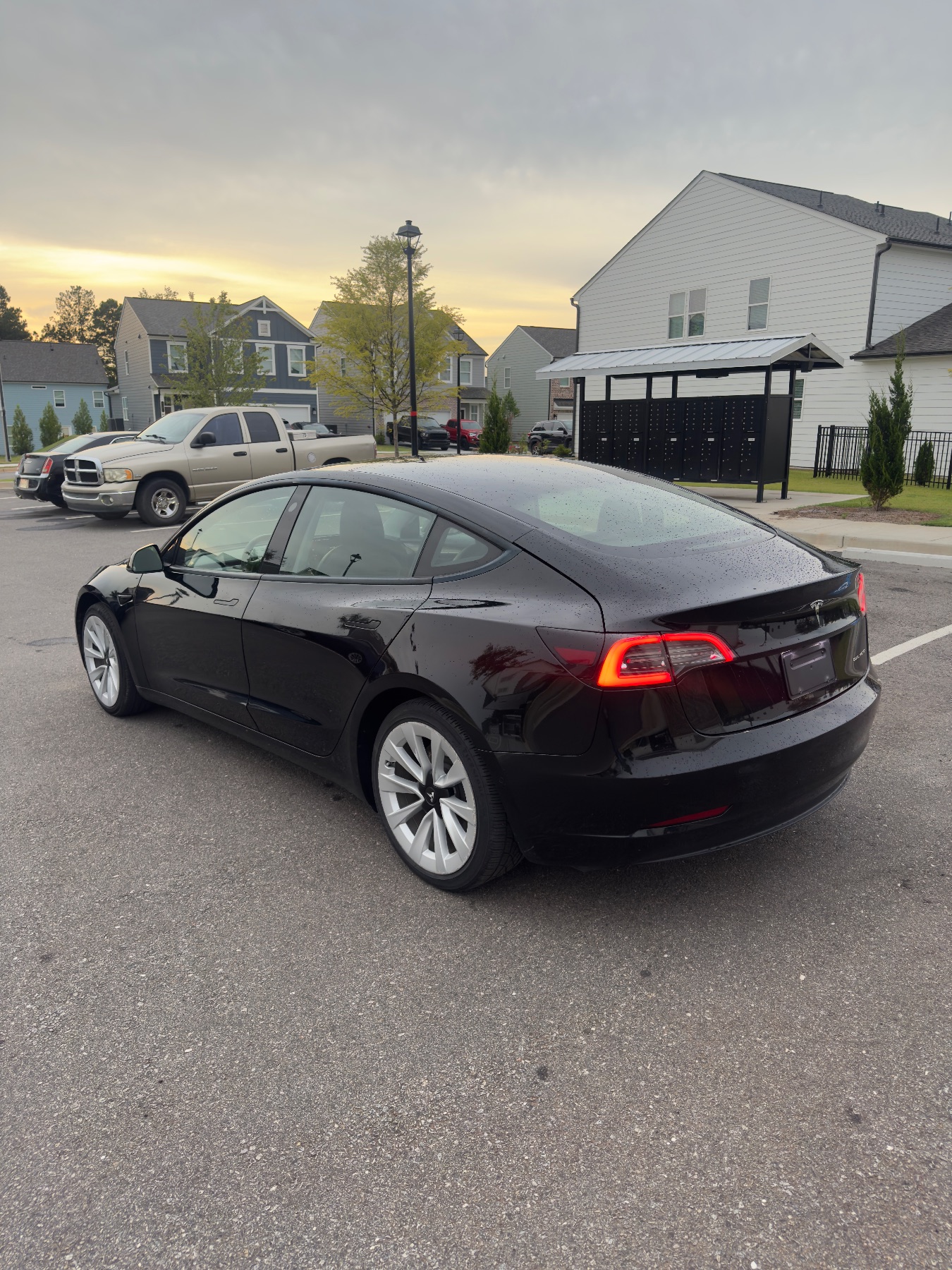 2022 Tesla Model 3 Long Range Sedan 4D